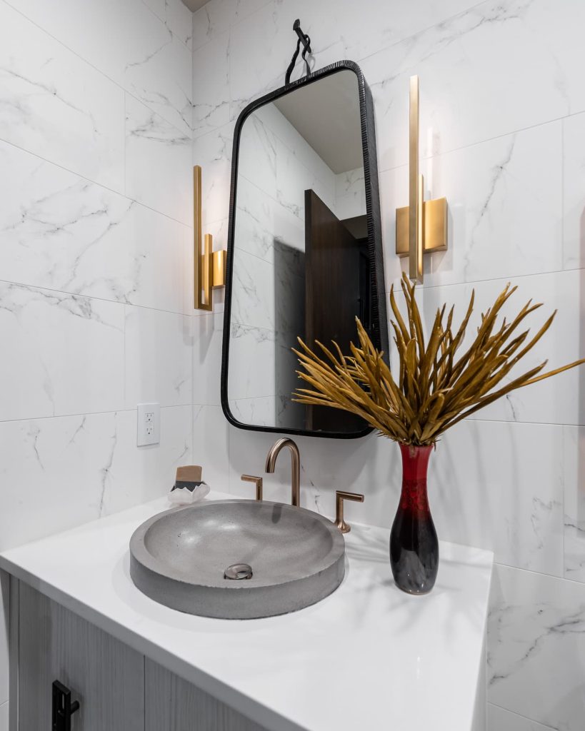 BATHROOM MIRROR, SCONCES, VESSEL SINK